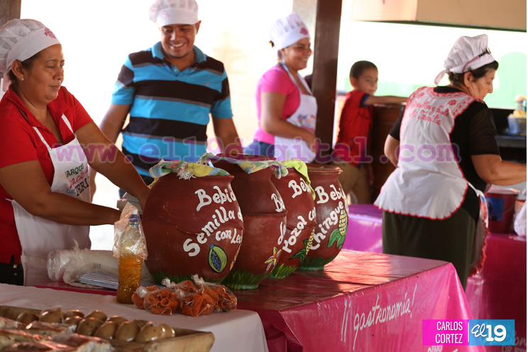 Tiangue Hugo Chávez convoca a los amantes de las bebidas y comidas típicas a base del maíz