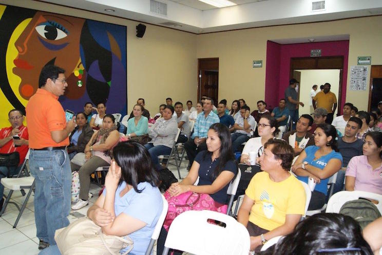 Médicos y enfermeras se dirigen hacia zonas remotas de nuestro país cargados de entusiasmo y compromiso con la salud del pueblo