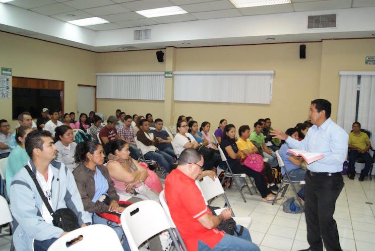 Médicos y enfermeras se dirigen hacia zonas remotas de nuestro país cargados de entusiasmo y compromiso con la salud del pueblo