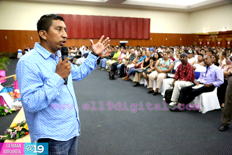 Empresari@s de Talleres y Pequeños Negocios son certificados en su Primer Encuentro Nacional