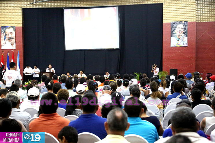 Empresari@s de Talleres y Pequeños Negocios son certificados en su Primer Encuentro Nacional