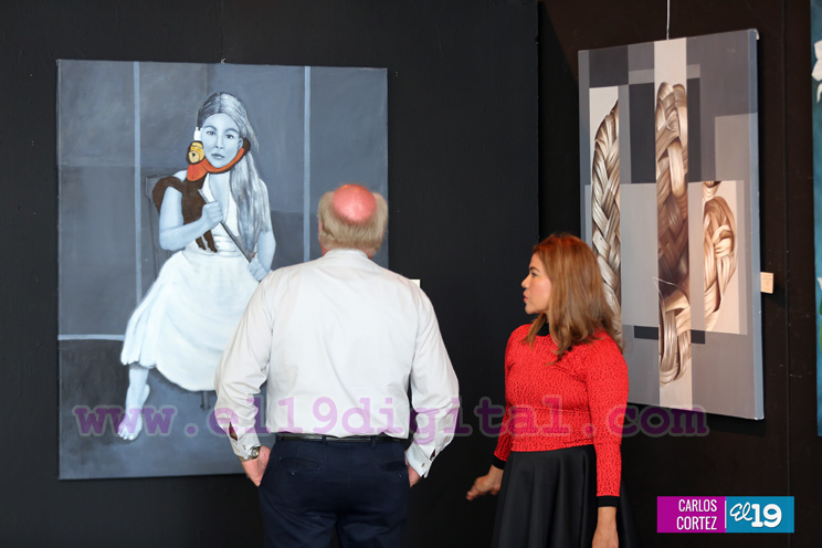 Inauguran exposici&oacute;n de artes pl&aacute;sticas en la capital 
