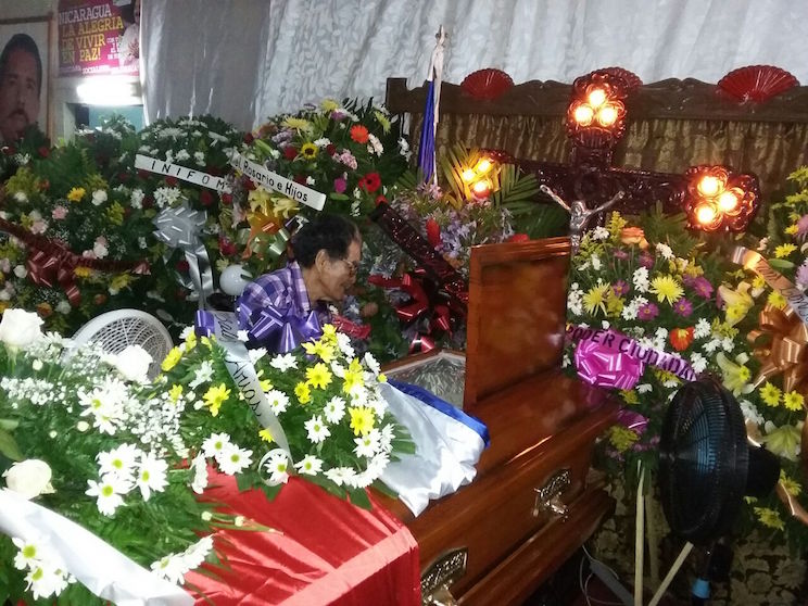 Familia Sandinista acompaña vela de la compañera Esmilda Bravo, alcaldesa de San Lorenzo