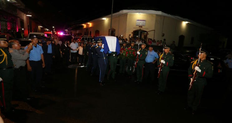 Vela del compa&ntilde;ero Ren&eacute; N&uacute;&ntilde;ez en Le&oacute;n