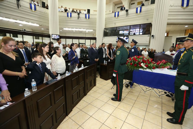 Sesi&oacute;n Solemne