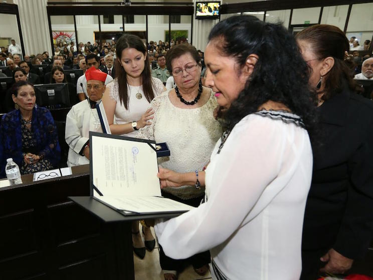 Sesi&oacute;n Solemne