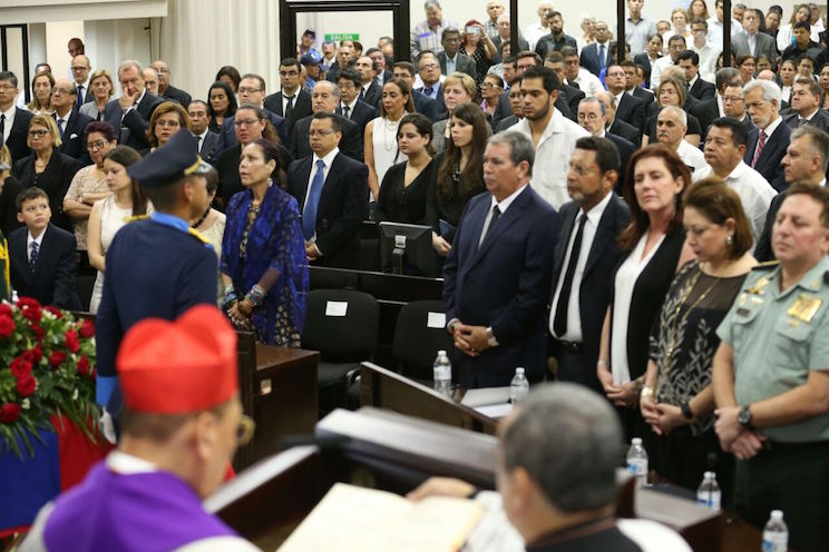 Sesi&oacute;n Solemne