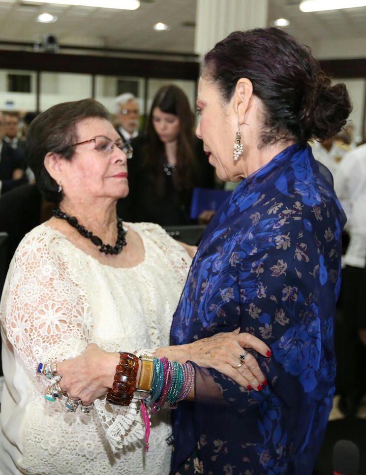 Sesi&oacute;n Solemne