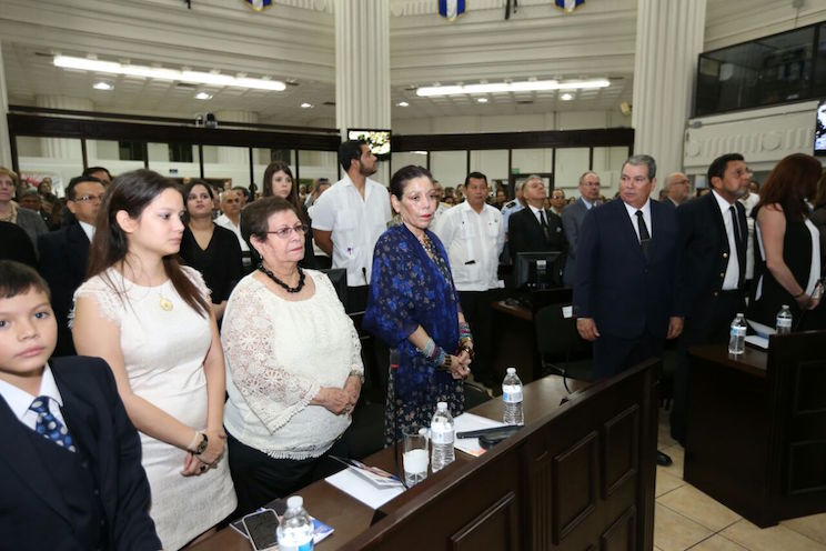 Sesi&oacute;n Solemne