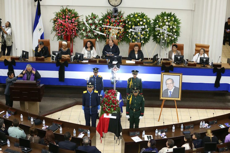 Sesi&oacute;n Solemne