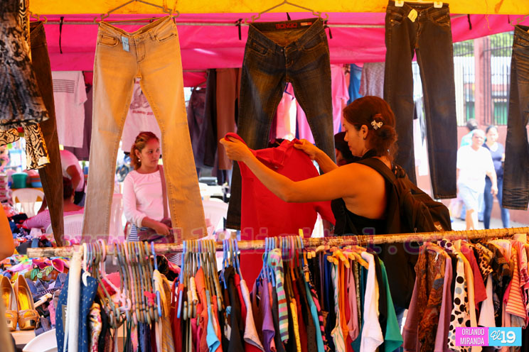 Alegre feria dominical de la econom&iacute;a familiar en Tipitapa