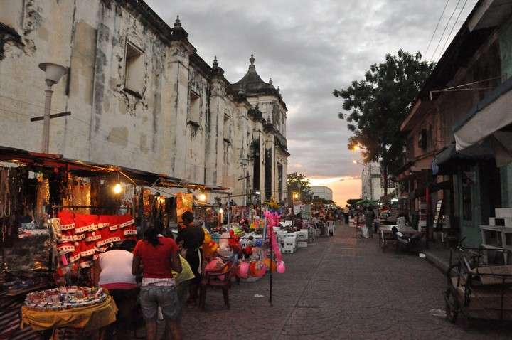 León