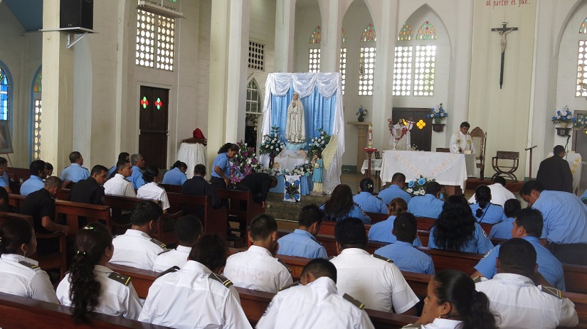 policía_homenaje
