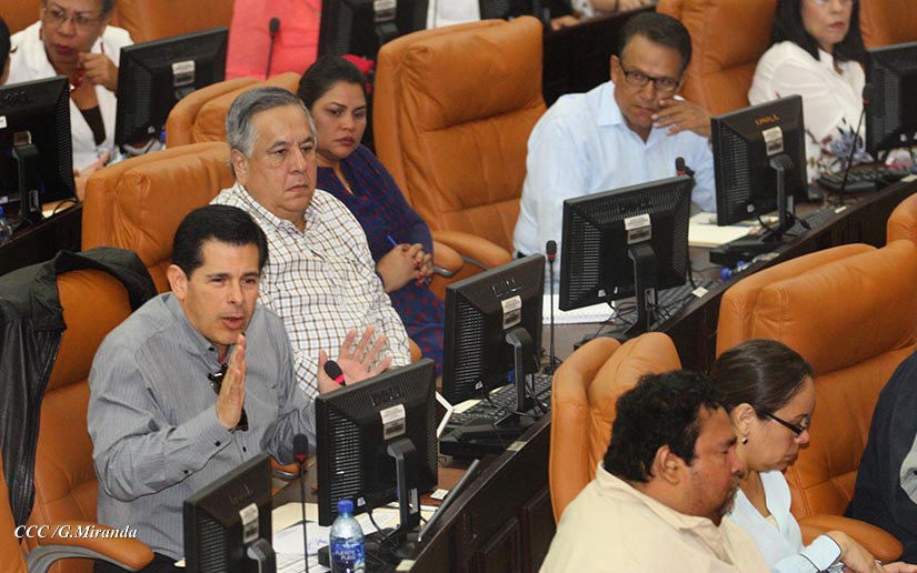 Asamblea2