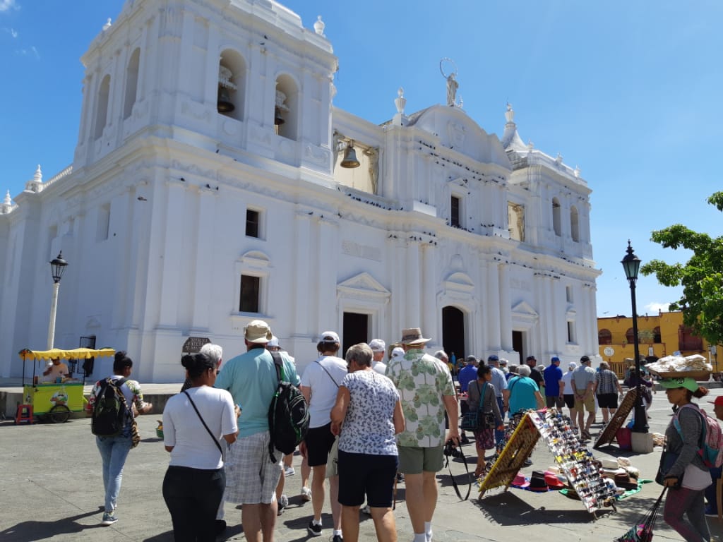 TURISTAS