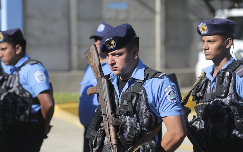 policía
