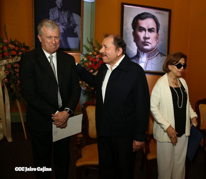 homenaje