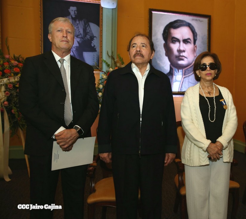 homenaje