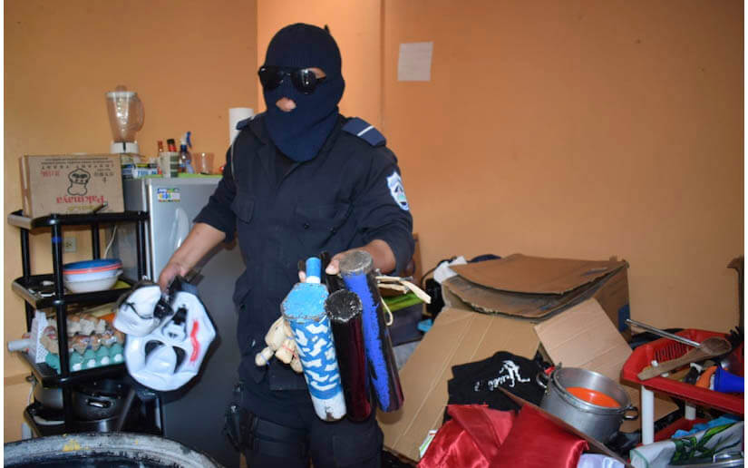 Policía