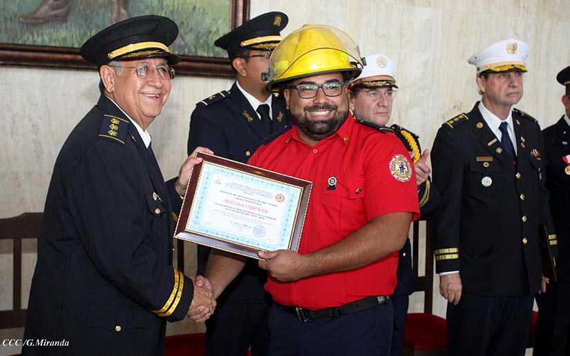BOMBEROS1