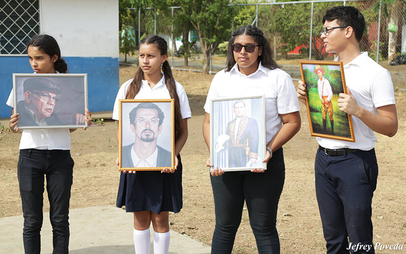 colegio-tomas-homenaje