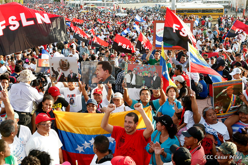 caminata en conmemoraci&oacute;n a ch&aacute;vez