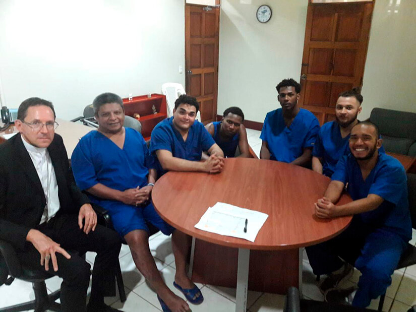 nuncio apostólico visita establecimiento penitenciario