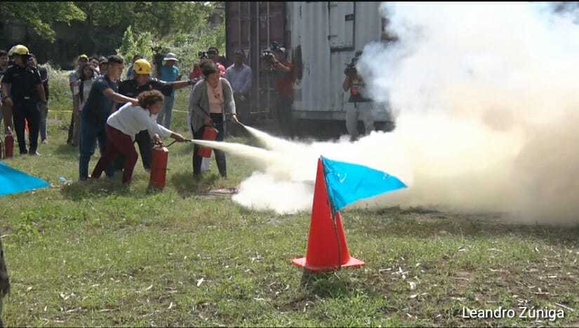 bomberos-capacitacion-polvora