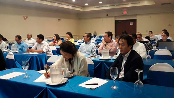 misión jica sostiene encuentro con representantes de inifom