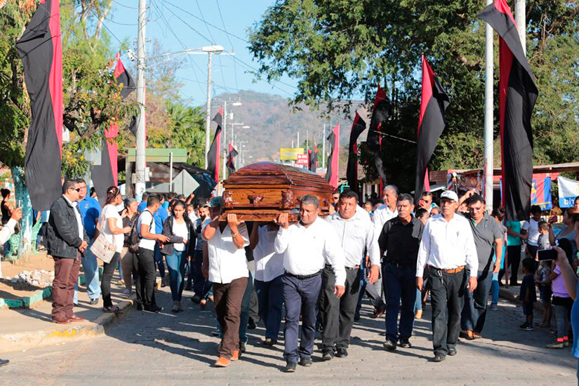 homenaje póstumo a diputado hebert