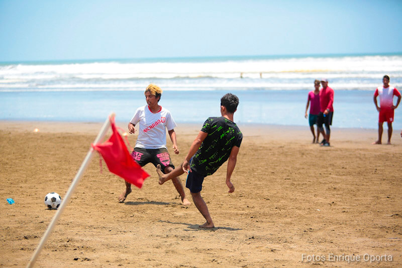 playa-pochomil-semana-santa-nicaragua