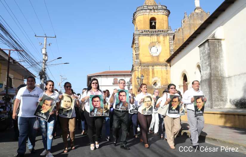 leon-homenaje-ruben-dario