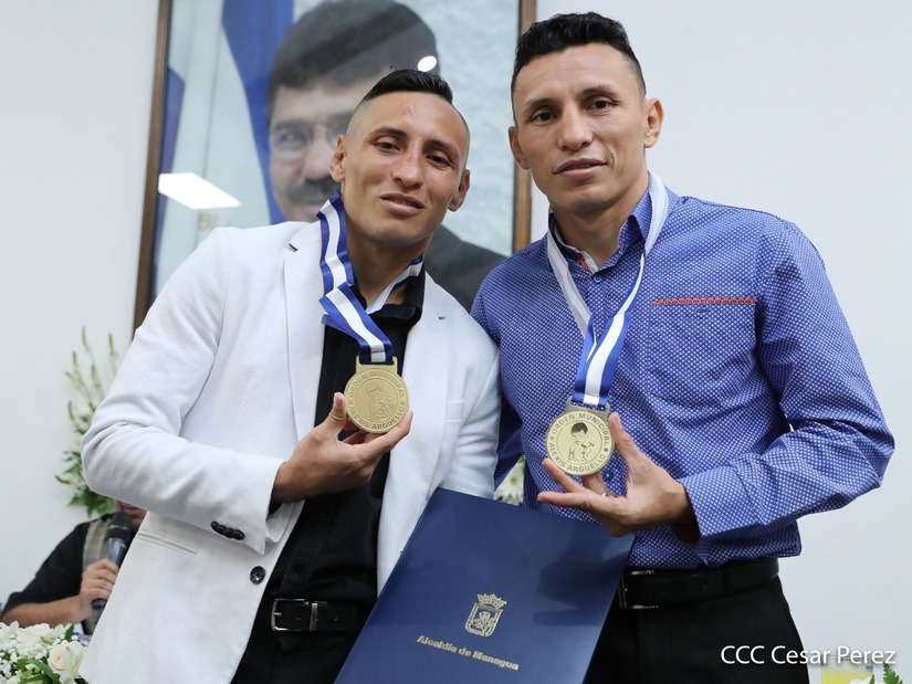 medalla-alexis