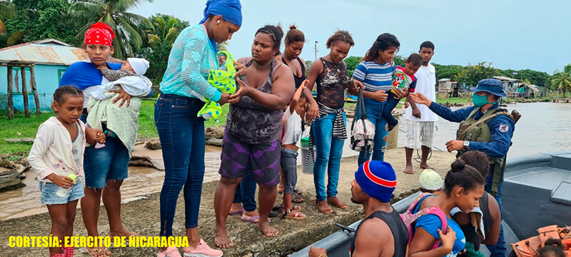evacuacion-familias-costa-caribe-nicaragua