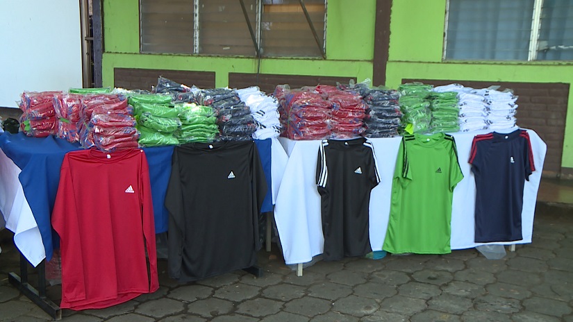 UNIFORME