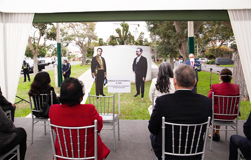 Celebran el Bicentenario de independencia en Centroamérica en Perú