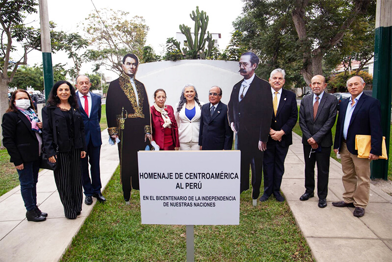 Celebran el Bicentenario de independencia en Centroamérica en Perú