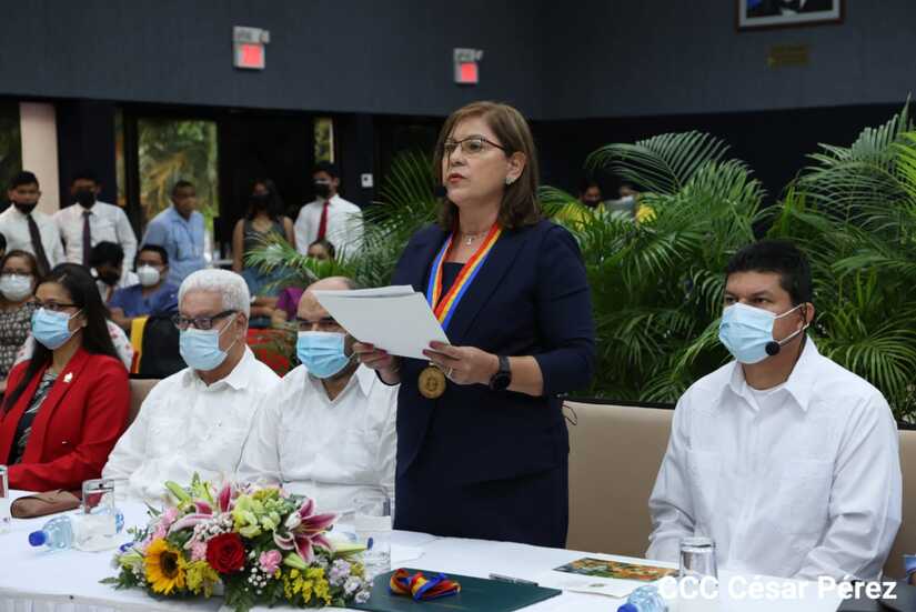 HONORIS