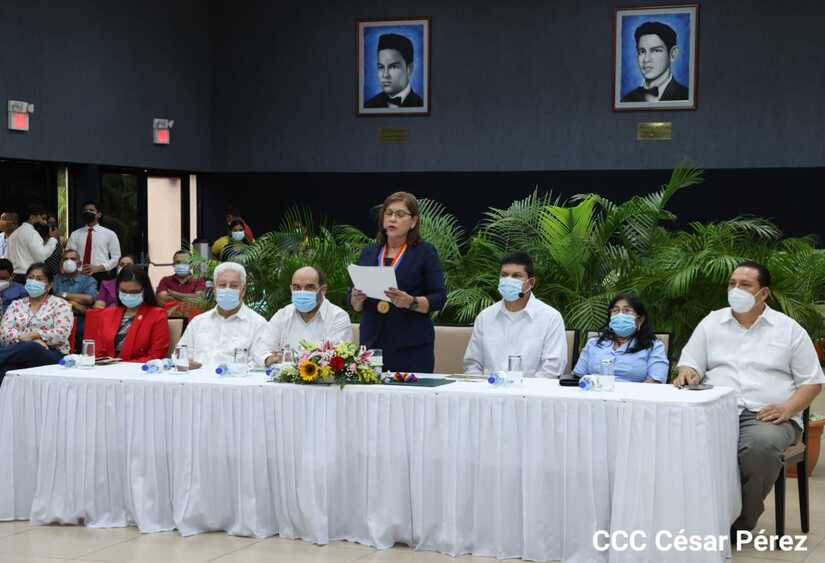 HONORIS