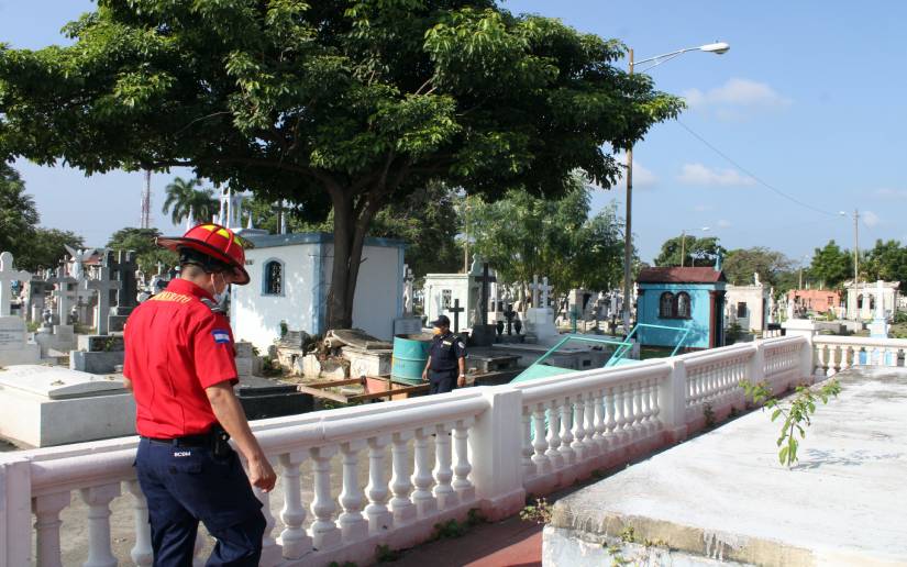 BOMBEROS