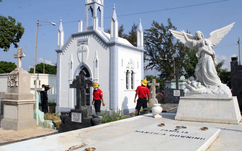 BOMBEROS