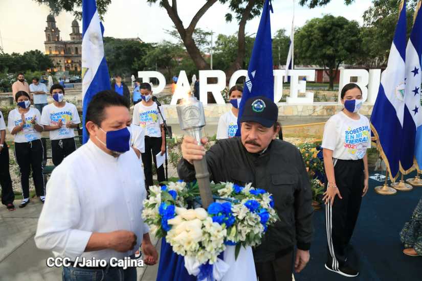 presidente-recibe-antorcha