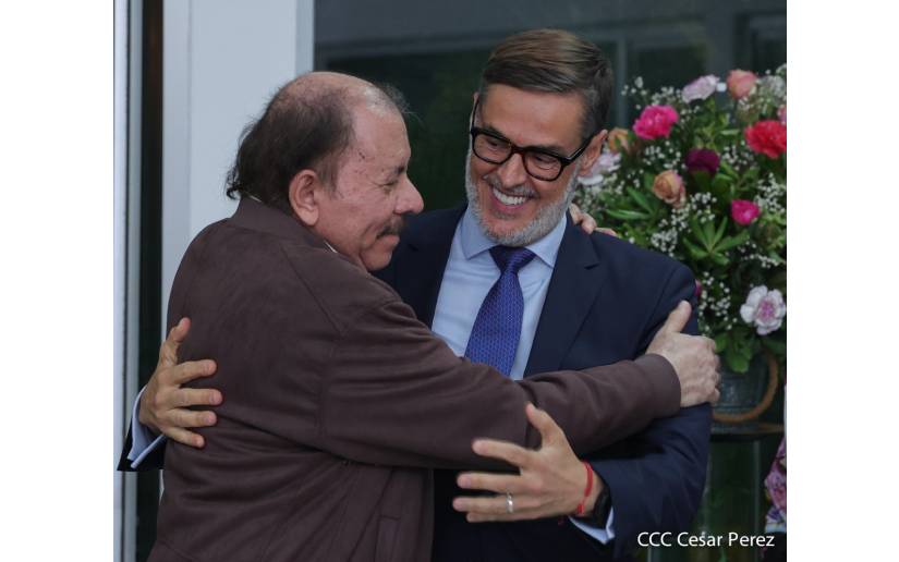 feliz
