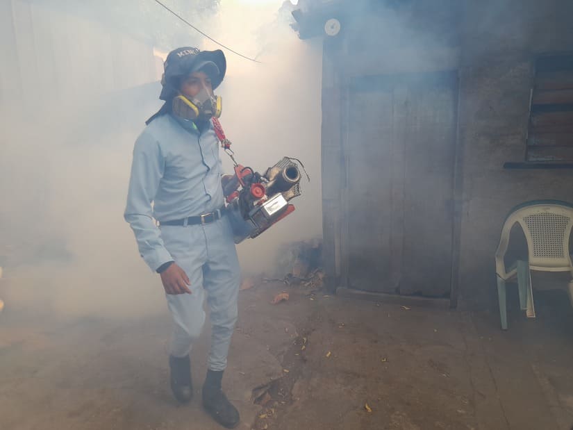 FUMIGAR