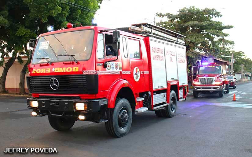 BOMBEROS