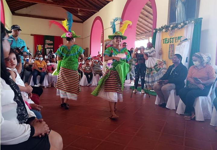 trajes