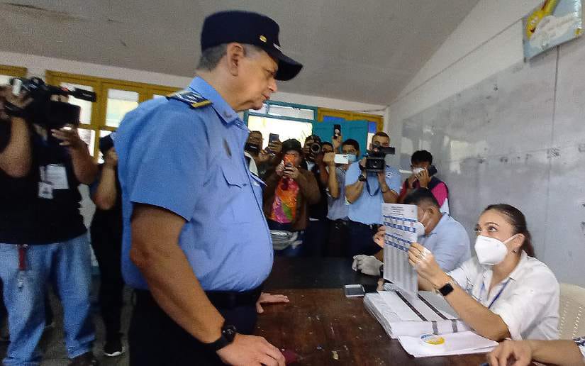 POLICIA