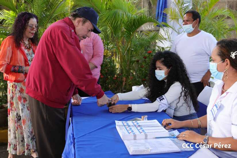 presidente-vicepresidenta-votacion