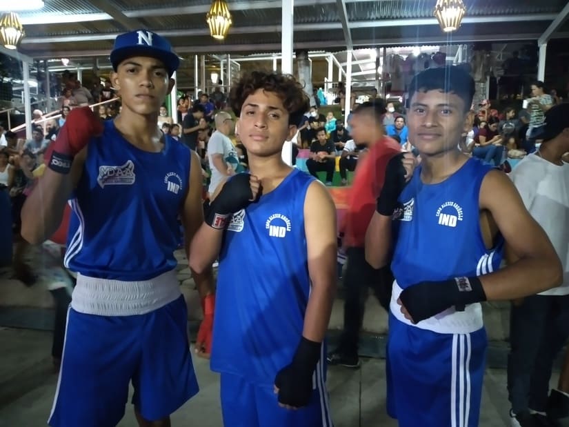 Realizan velada de boxeo juvenil en el Parque Nacional de Ferias