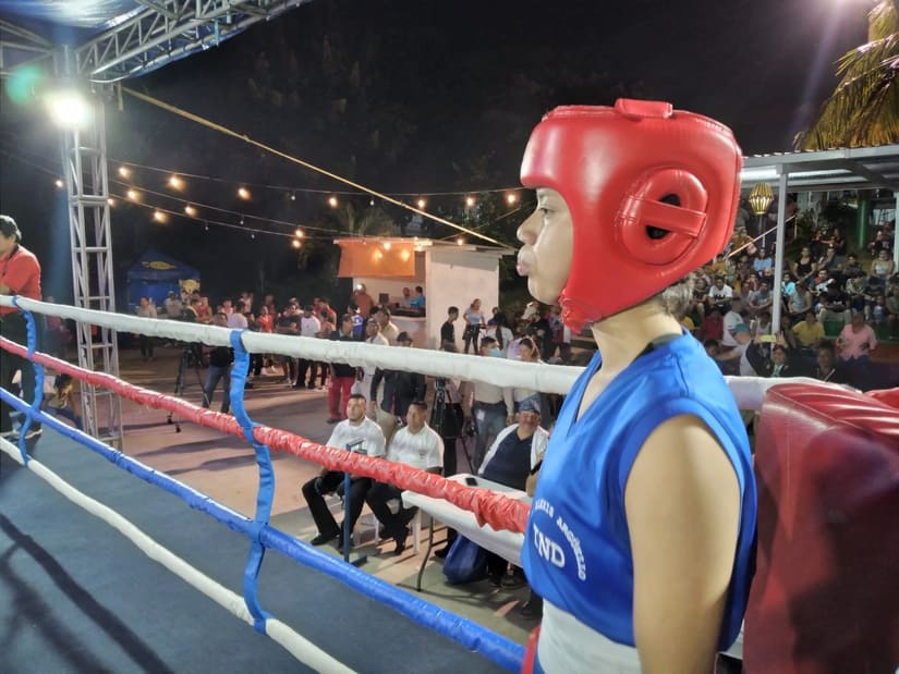 Realizan velada de boxeo juvenil en el Parque Nacional de Ferias
